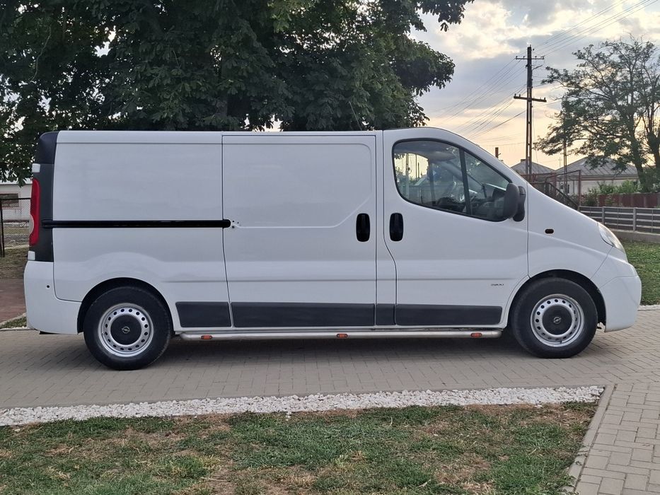 Opel vivaro 2.0 cdti 114 cp,2011, lung,proprietar,fiscal pe loc