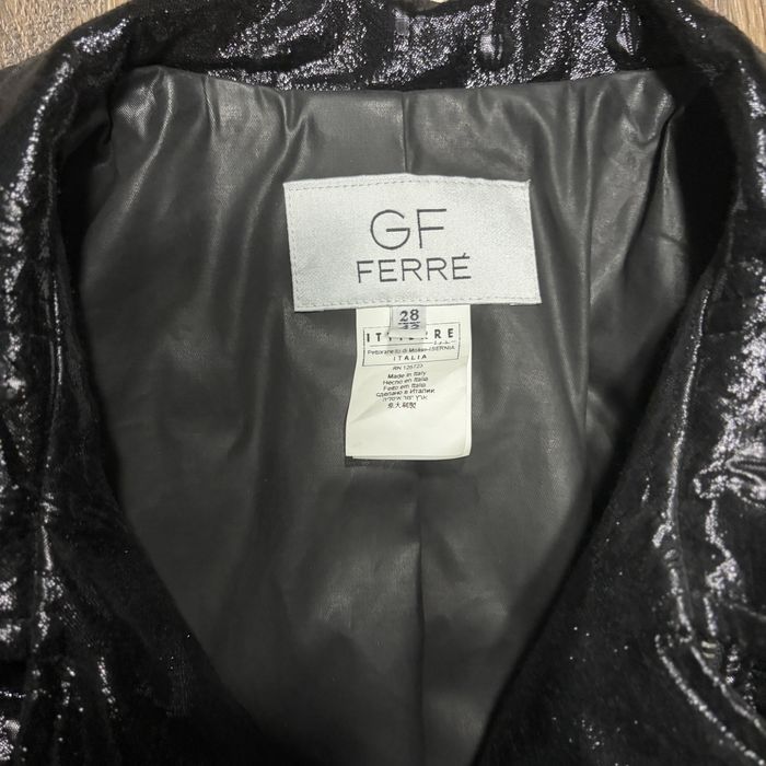 Дамско яке GF Ferre