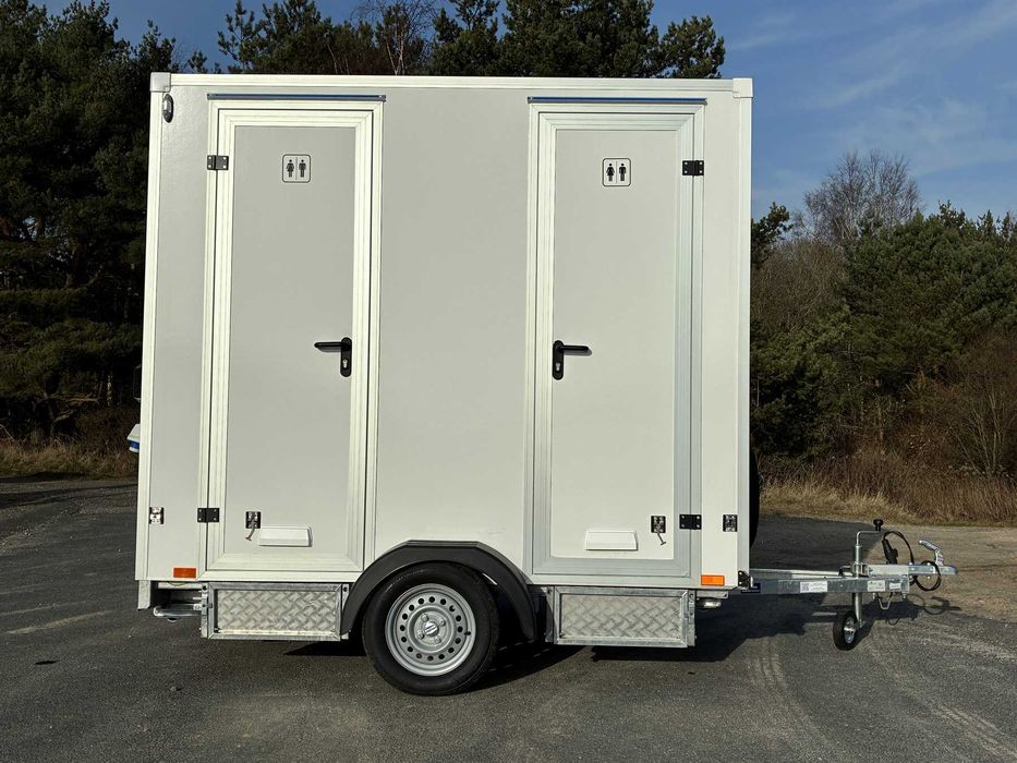 Remorcă sanitară Tomplan TWC25.01.01, 750 kg – WC mobil – 2 cabine nouă