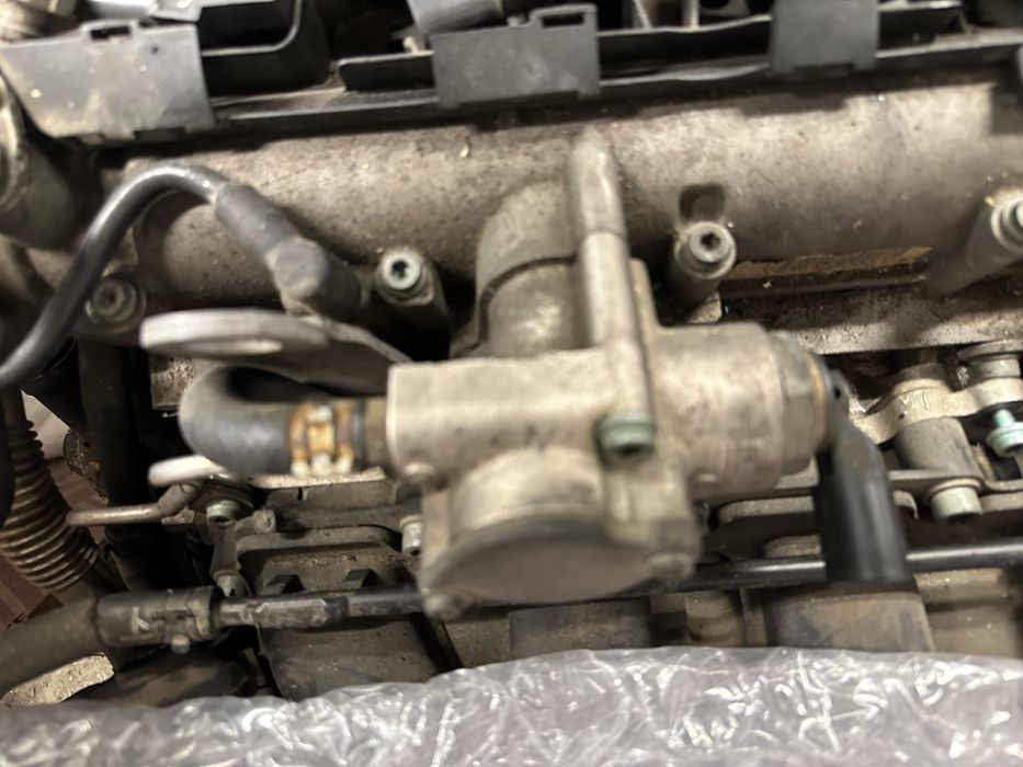 Помпа високо налягане 1.6 фси Голф 5 Туаран