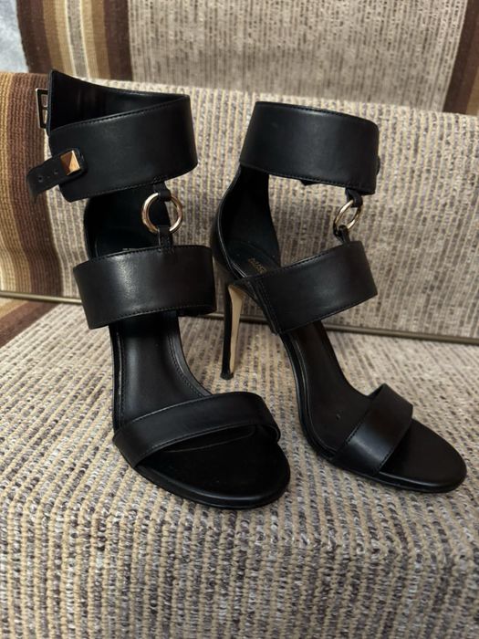 Високи токчета Michael Kors