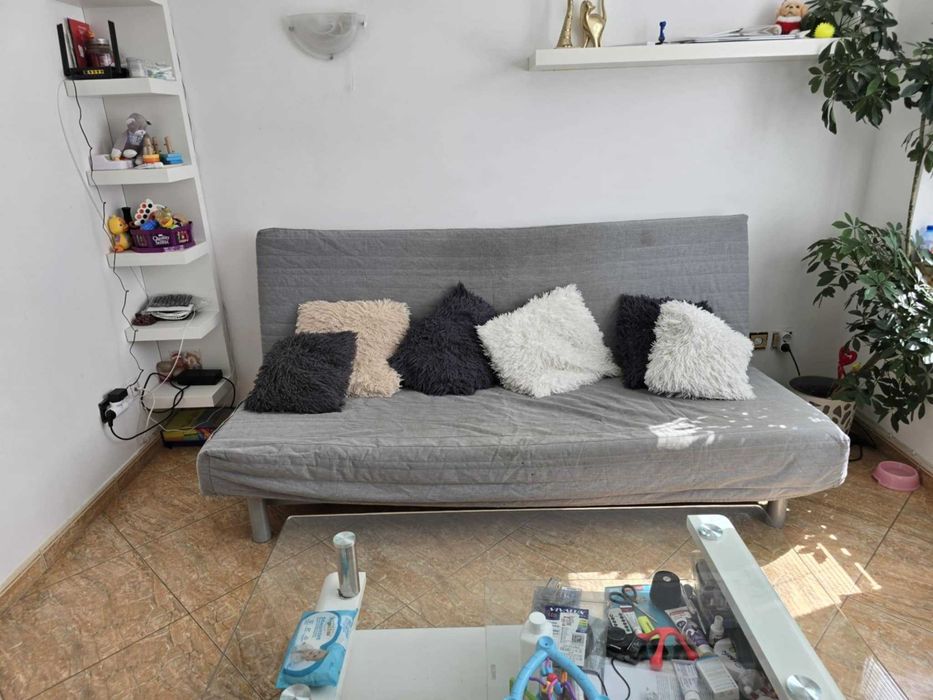 Диван с опция за сън