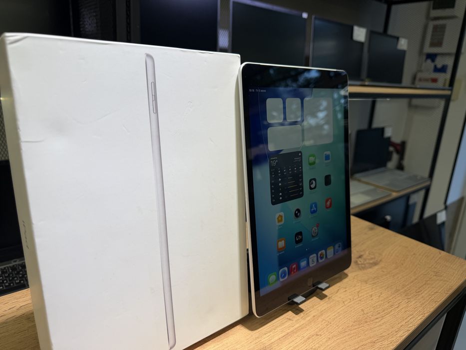 iPad 9 Generation, Wi-Fi, 256 GB, АКБ87%, с коробкой, 2016/А10