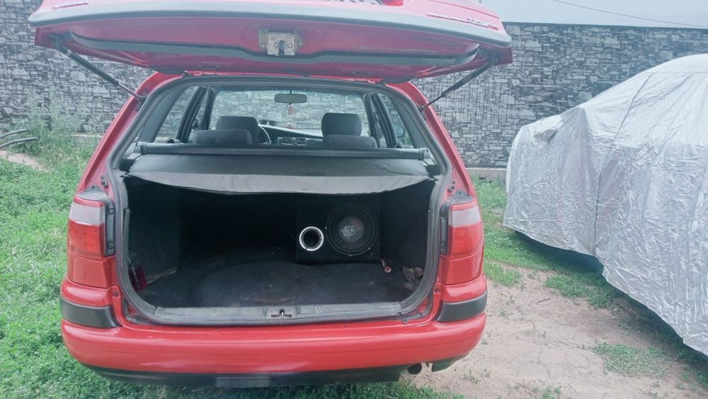 Карина е 16.1996