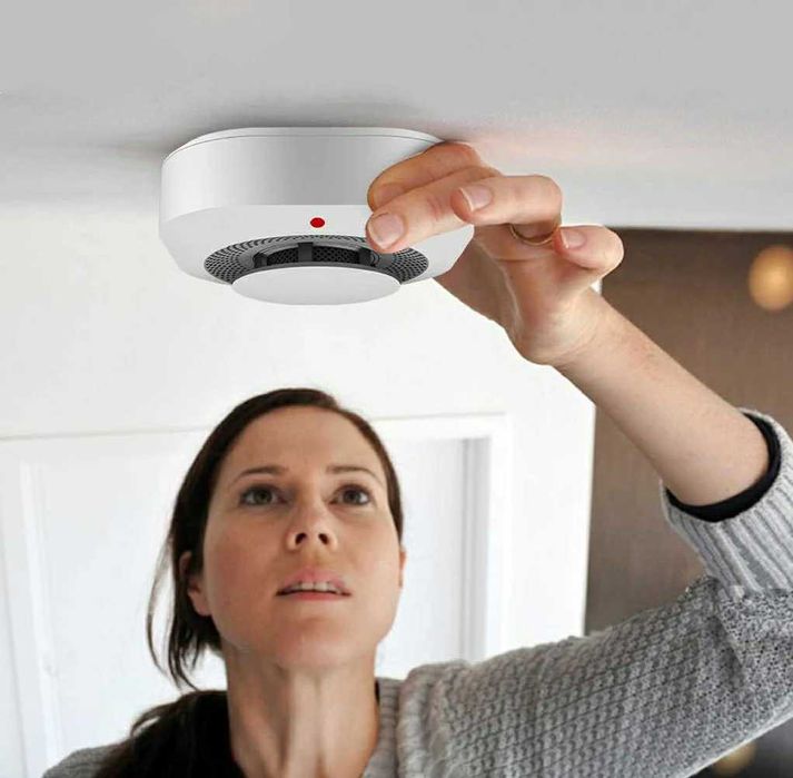 Senzor detector fum alarma incendiu smart home wifi tuya wireless