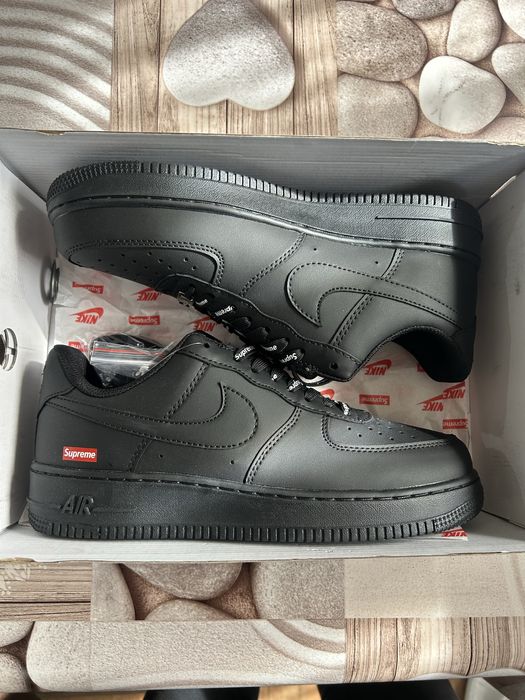 Black air force 1 supreme