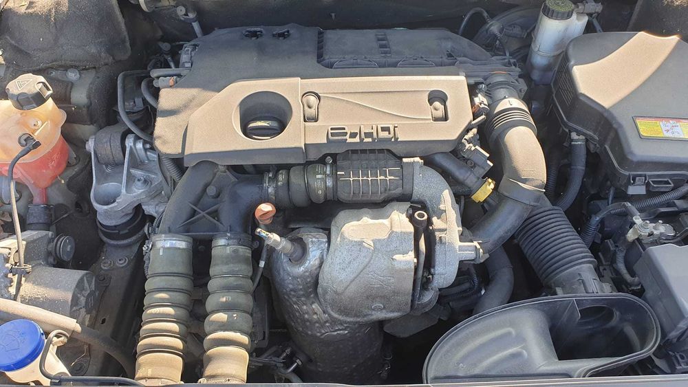 Dezmembrez Peugeot 508 1.6 HDi an 2012 cod motor 9HD