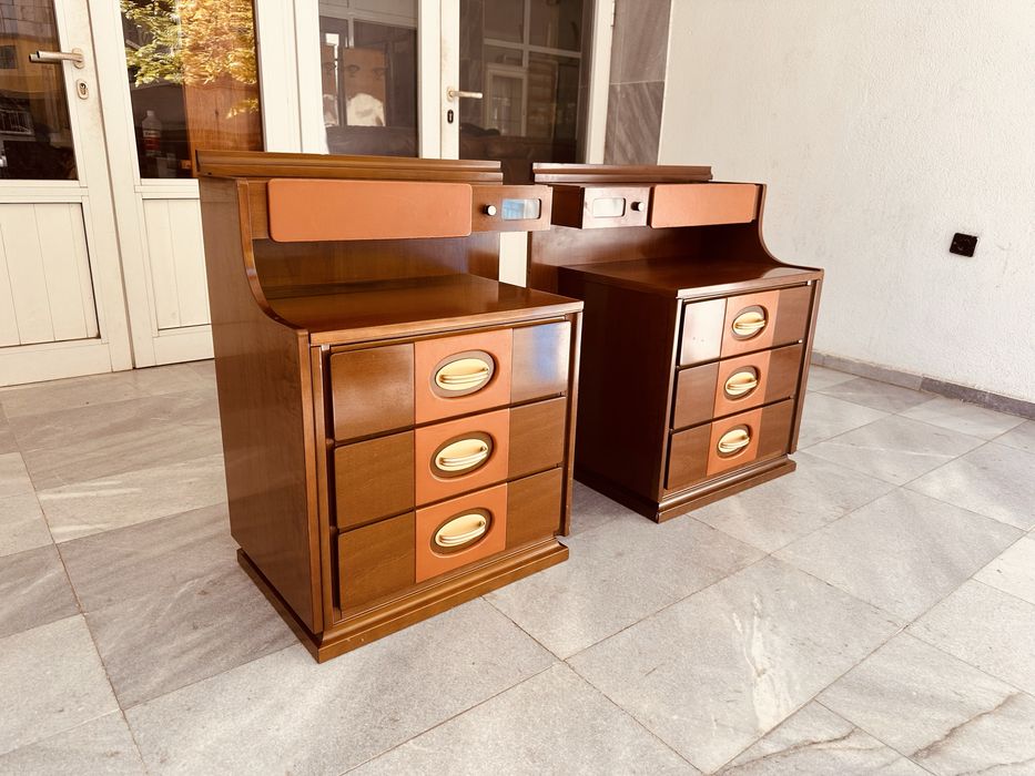 Италиански винтидж нощни шкафчета с радио – 70-те години
