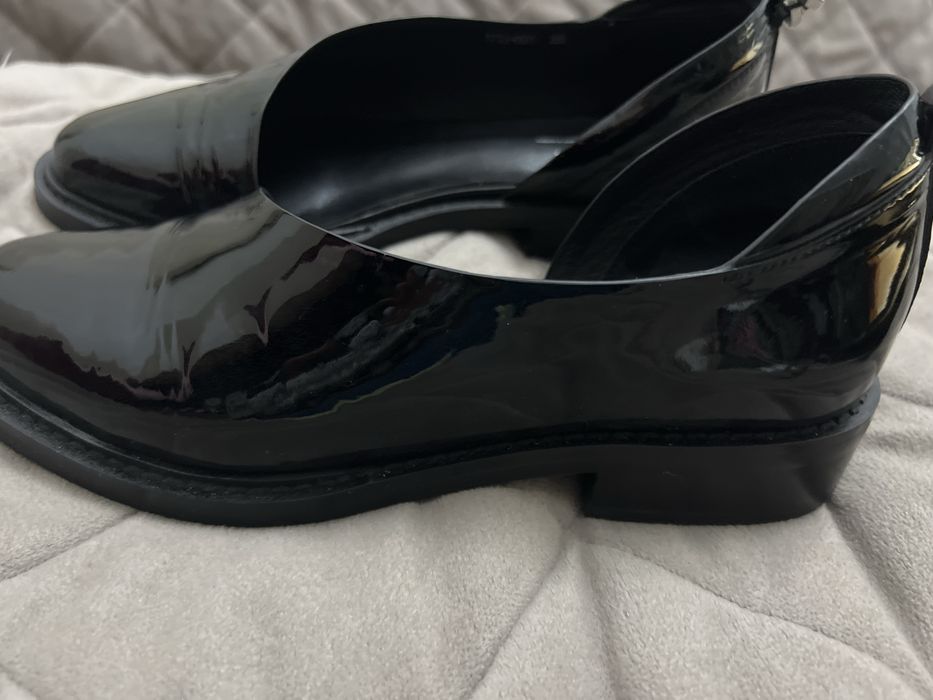 Продам лакированные модные ботиночки