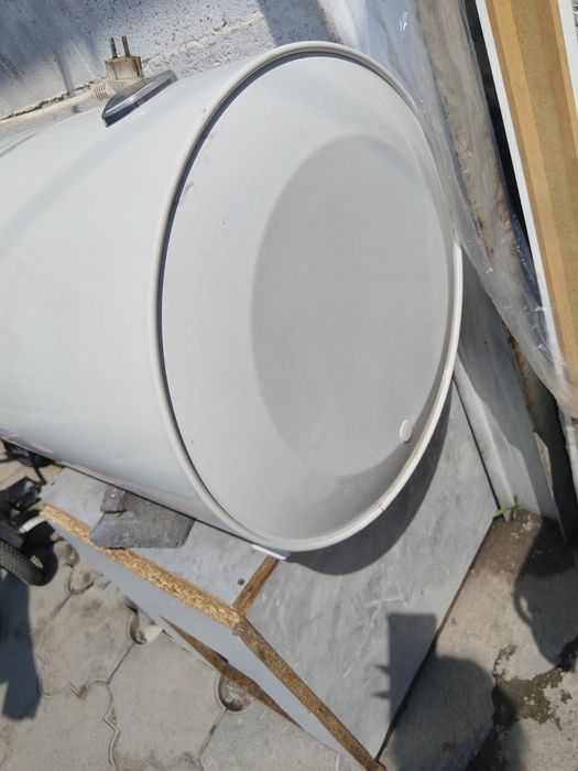 Продам бойлер 100 литров