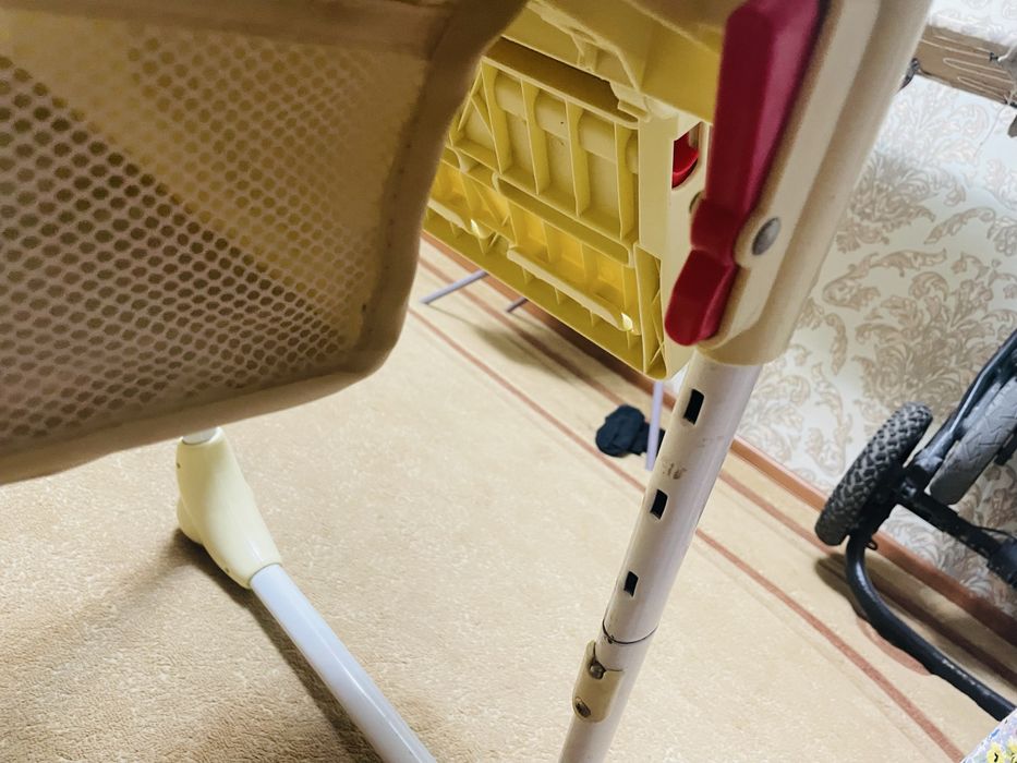 Продается стільчик для кормления