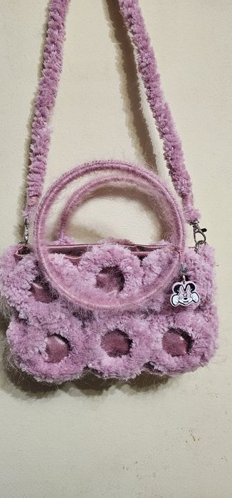 Дамски раници и чанти плетени на една кука