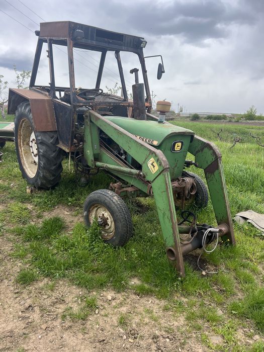 John deere 2130 cu incarcator frontal
