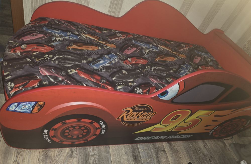 Продаётся кровать