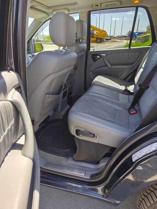 Продавам Мерцедес ML 270 cdi.2005г.