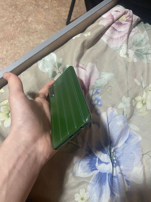 realme 6i  в хорошем состоянии