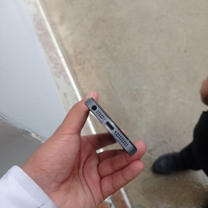 Iphone 5 sotiladi holati yaxshi