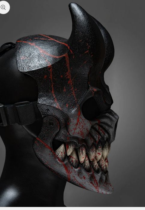 Маска           .