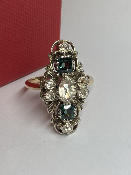 Inel antic aur 18kt.cu safire albe si turmaline