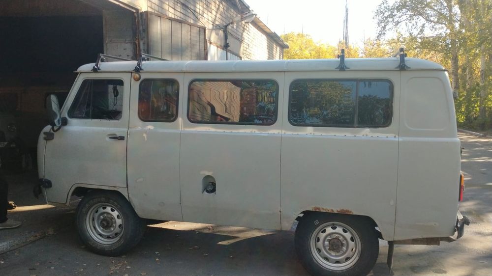 Продам машину. Уаз (буханка)