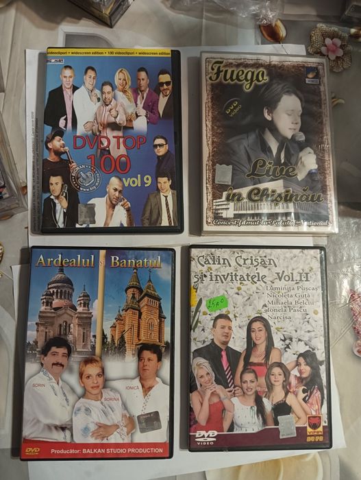 Casete și CD uri cu muzica!