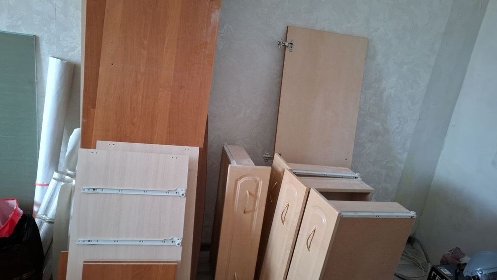 Отдам даром разобранные шкаф и комод