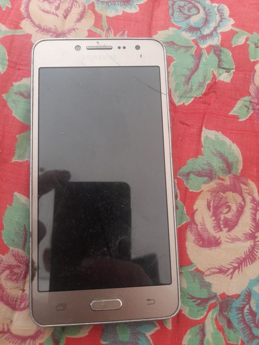 OPPOA3s. SAMSUNG дуос  два за 15000