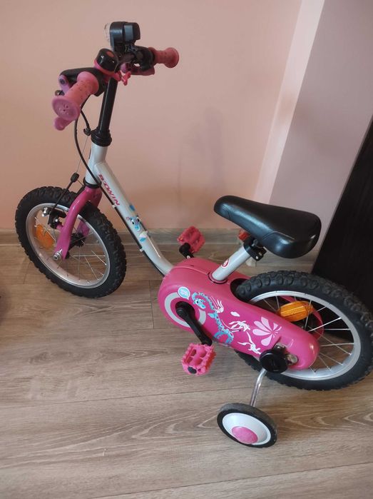 Детски велосипед с помощни колела