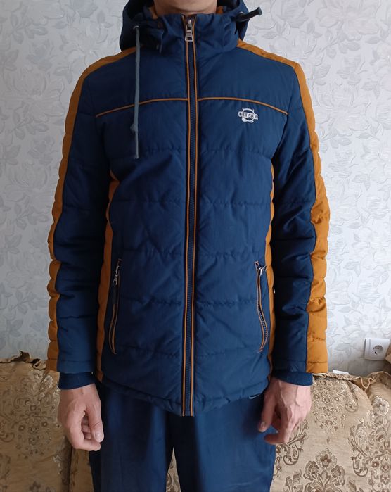 Демисезонные  куртки , в отл.сост.