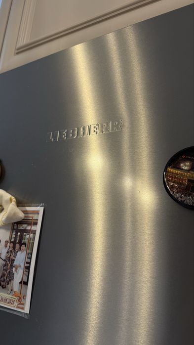 Холодильник liebherr