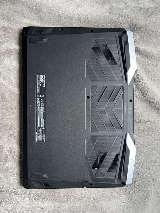 Laptop Acer Predator  Helios  RTX 3070, I9 , 32GB 17.3inch