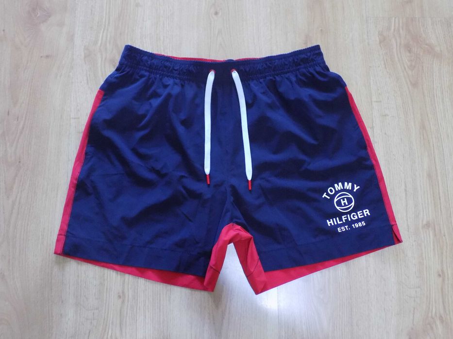 нови къси панталони tommy hilfiger/calvin klein шорти оригинални L/S