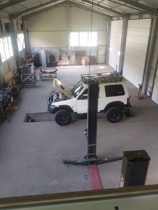 Închiriez spatii hală