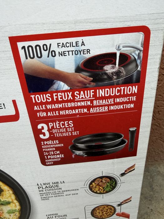 Vând set de 2 tigăi Tefal Ingenio Essential 24 și 26 cm Noi
