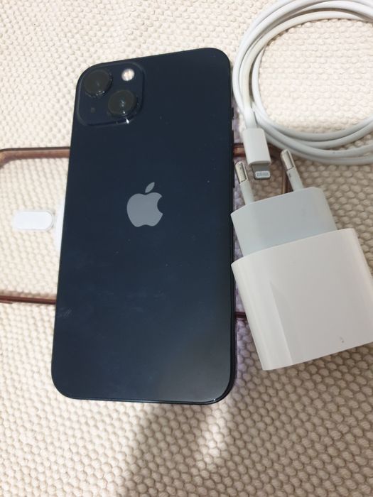 Vand iPhone 13 impecabil ( liber pe rețea  )
