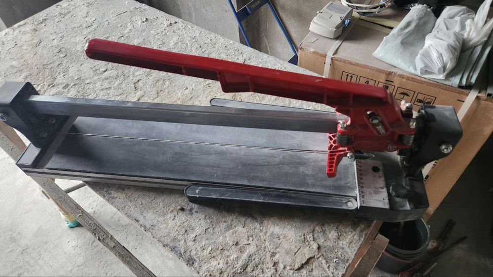 Plitkorez kafel kesish uchun