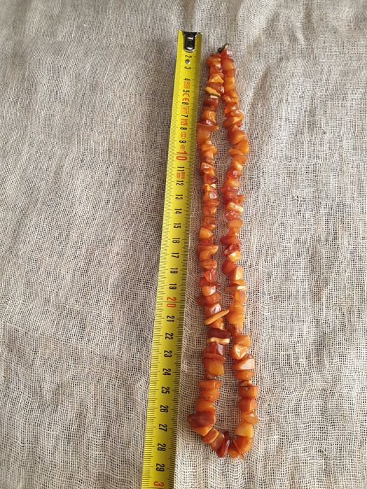 Огърлица от самороден Балтийски кехлибар. и Поср.гривни за глезен
