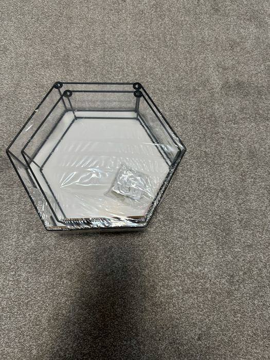 Поставка за стена [здрава]