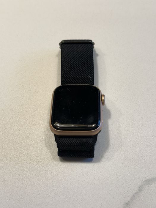 Apple watch SE rose gold