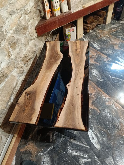 Маси от епоксидна смола и орех