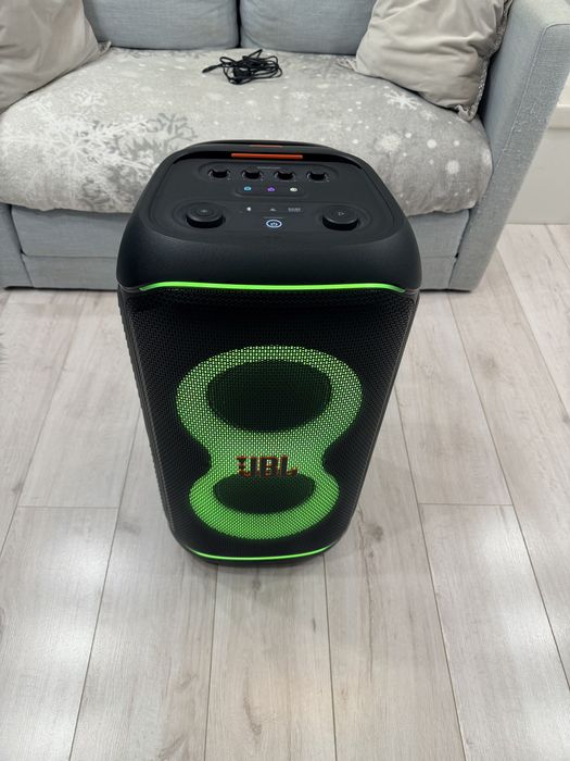 Vand Boxa JBL  Partybox 320 Impecabila!