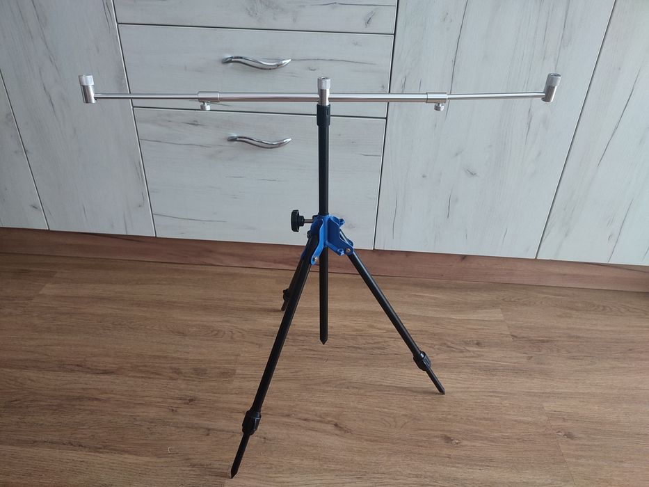 Stativ Formax tripod nou pescuit + buzzbar NGT nou cu 3 posturi