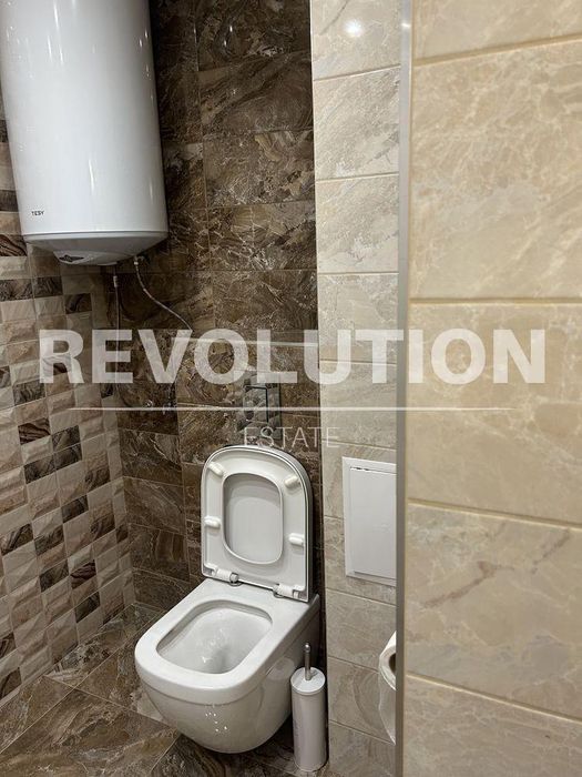 Дава се под наем Тристаен апартамент в Варна, Автогара - 115 кв.м за 700 € - Снимка #8