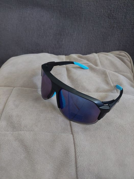 Спортни слънчеви очила. Нови. UV 400