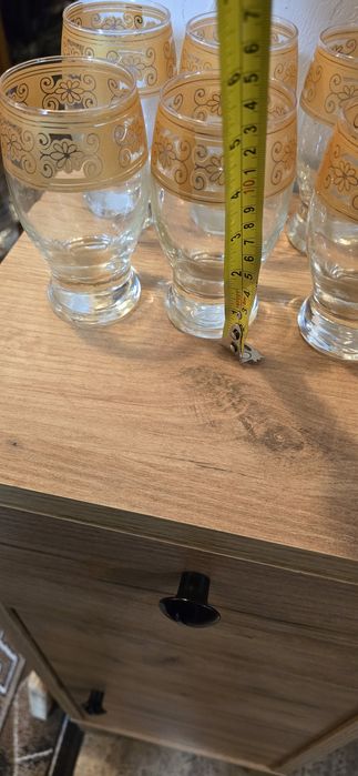 Шест неупотребявани чаши