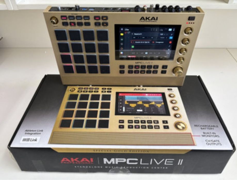 Akai mpc live 2 ,gold edition impecabil.