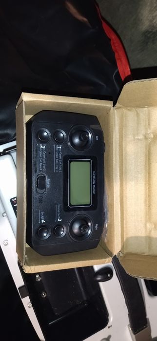 Barca de momit cu gps, geanta de protectie si 2  acumulatori de 12000
