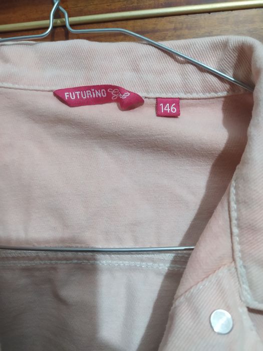 Продам куртку джинсовую рост 146