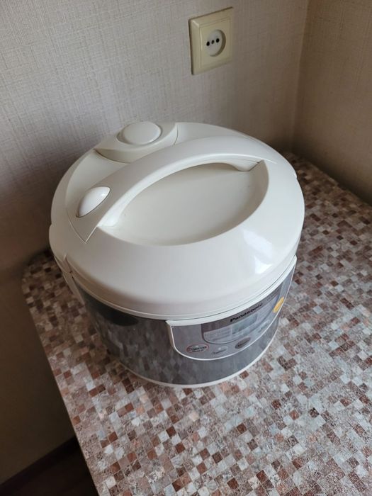 Мультиварка Panasonic.