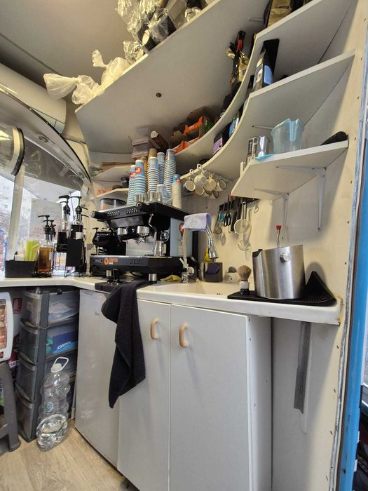 Kiosk/cafenea mobilă tip "coffee to go"
